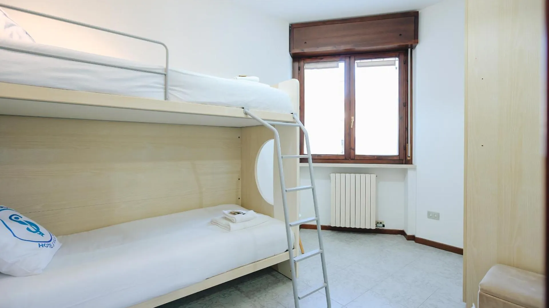 La Maison Peschiera del Garda 0*,