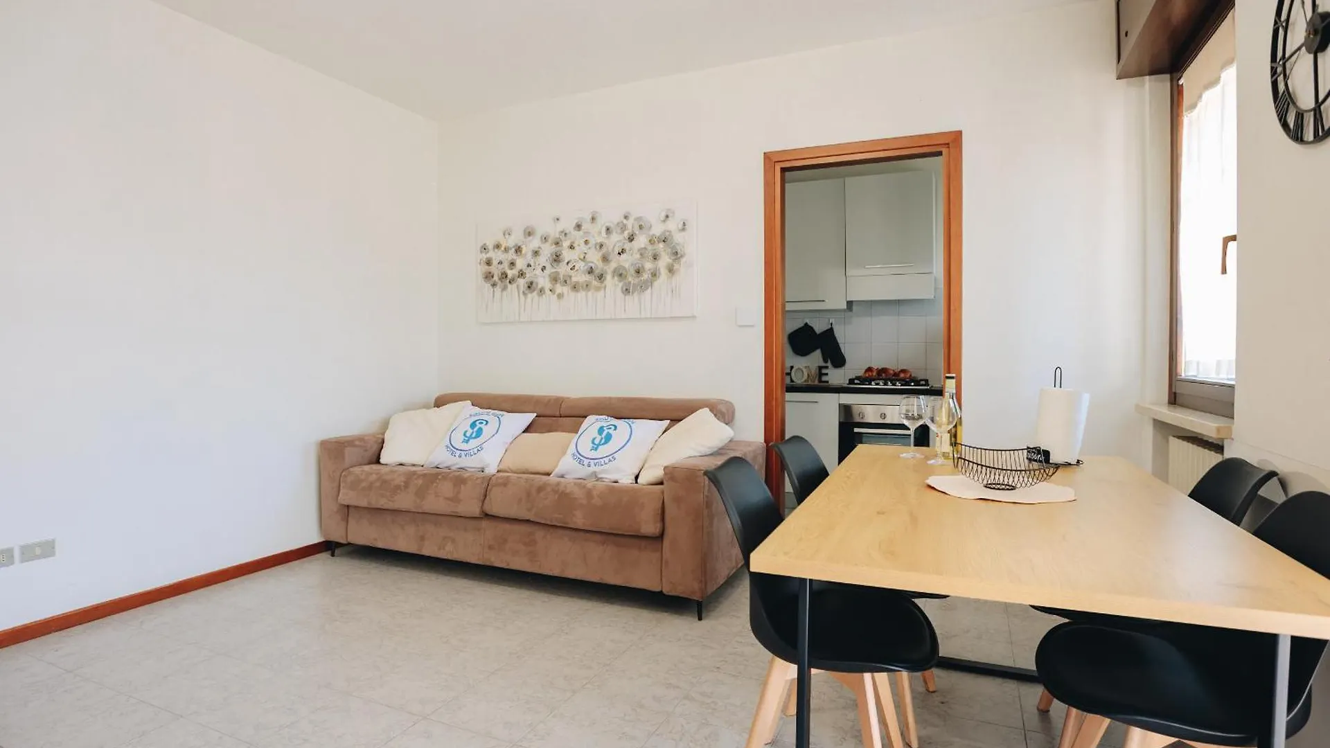 La Maison Peschiera del Garda 0*,